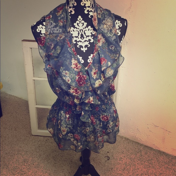 Unit floral flowy top - Picture 1 of 4